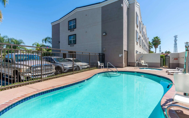 Comfort Suites Downtown Sacramento