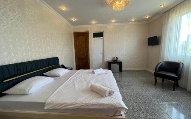 Hotel Carleone