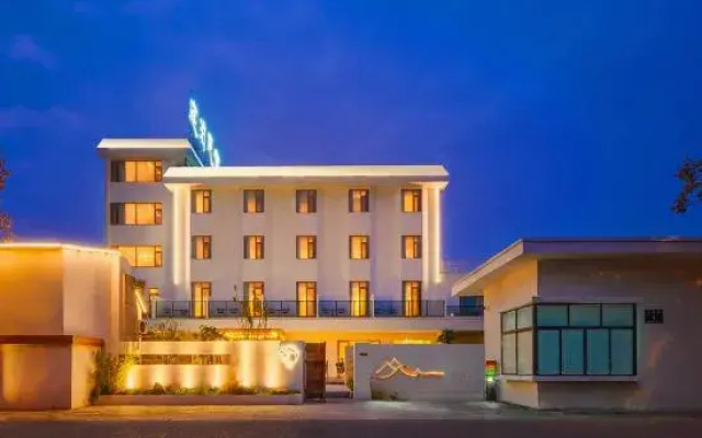 Tingbo Hotel