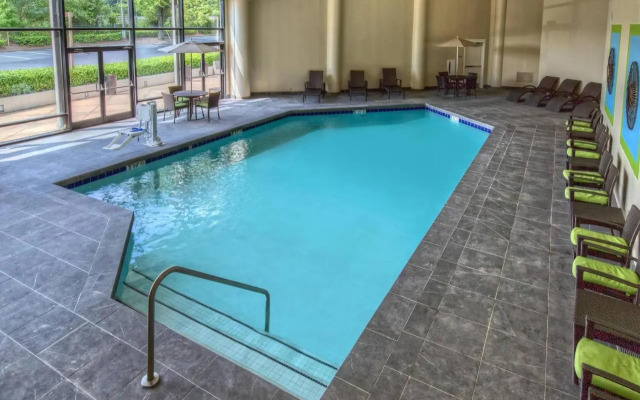 Holiday Inn Select Memphis East