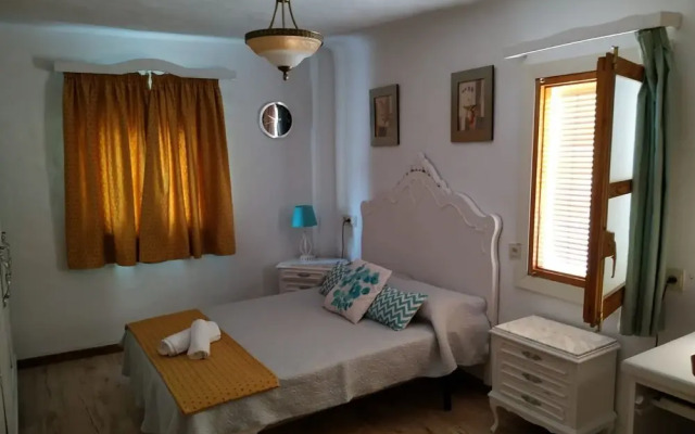 Rural House in Niguelas Next to Alpujarra