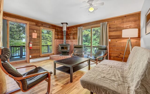 Mersey River Chalets a nature retreat