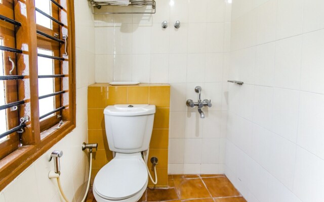 Kumar's White House Hotel