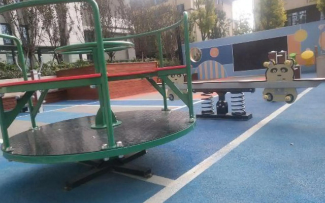 Le Ju Hotel(Zhengzhou Diehu Park Riverside Metro Station)