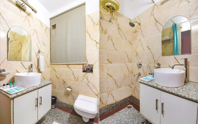 Fabhotel Comfort 35