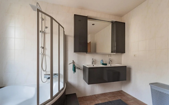 Retreat With Forest Views