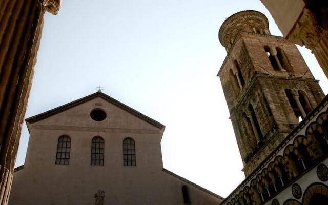 Salerno Flat Duomo Barbuti