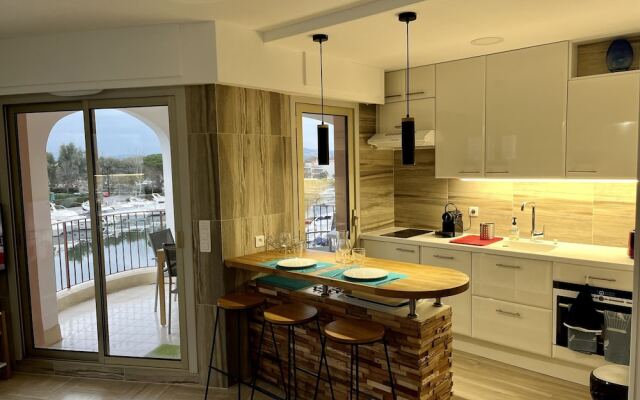 Studio moderne - Port de Mandelieu - Proche Mer -