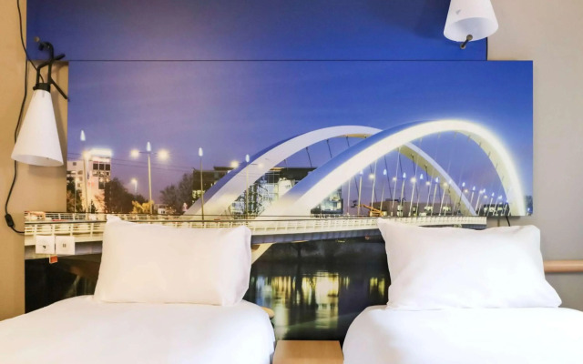 ibis Lyon Gerland Rue Merieux