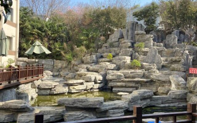 Rongyi Shanshui Hotel