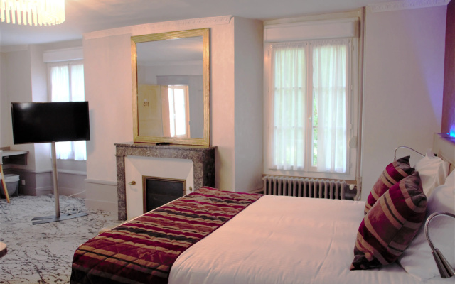 The Originals City, Archotel