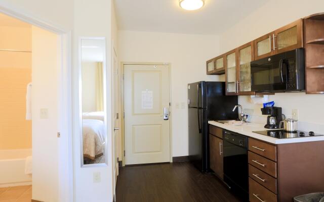 Candlewood Suites Auburn by IHG
