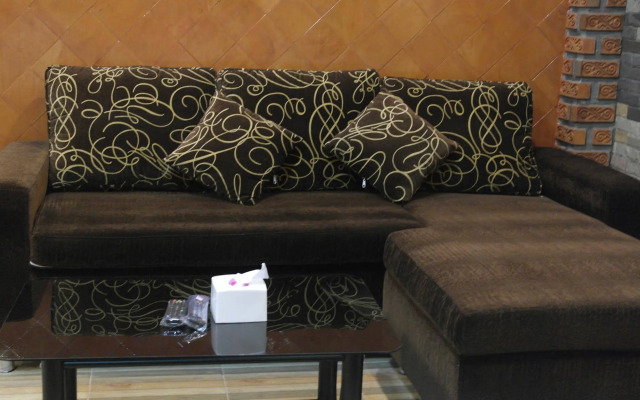 Phumthadarommanee Resort