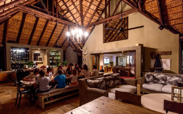 Khaya Ndlovu Safari Manor