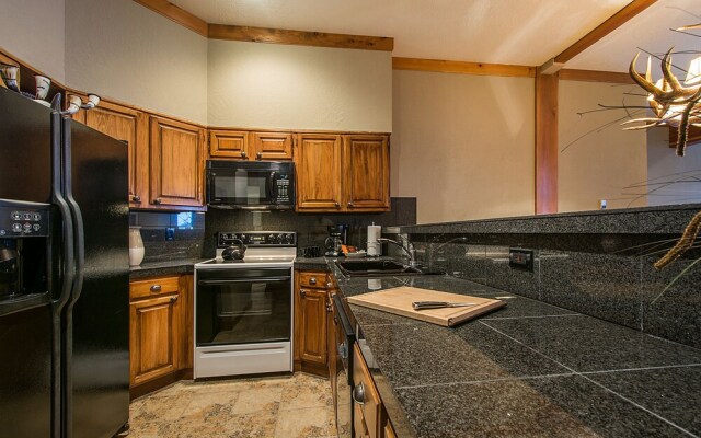 Powder Run 2 Bedroom Condo by All Seasons Resort Lodging