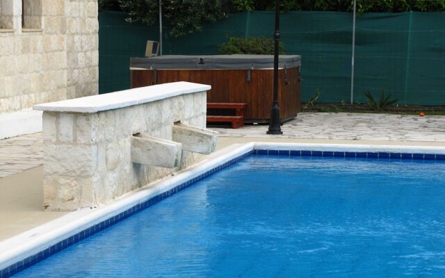 Webooking Theodora Villa