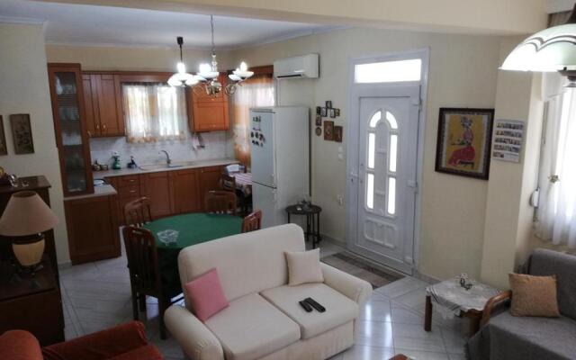 APARTMENT MARIOS SOUFLI Ευρύχωρη γκαρσονιέρα, 60m2 στο κέντρο
