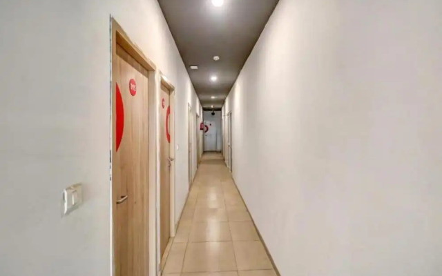 Goroomgo Hotel Park View Delhi
