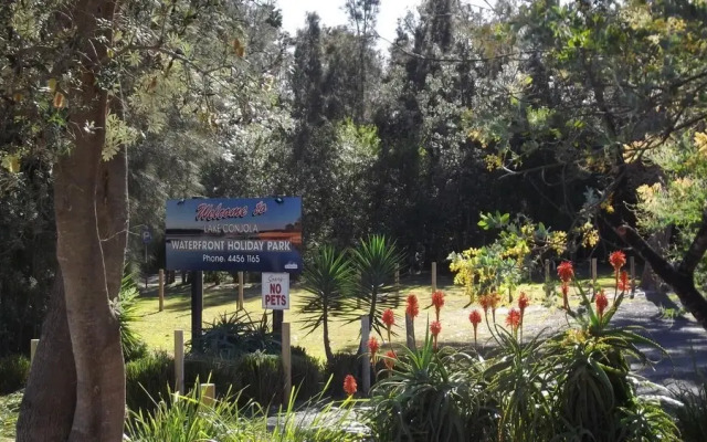 Lake Conjola Waterfront Holiday Park