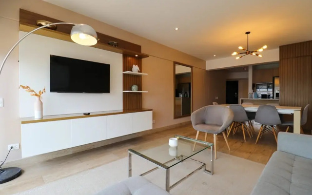 Astonishing 3BR with Balcony in Miraflores