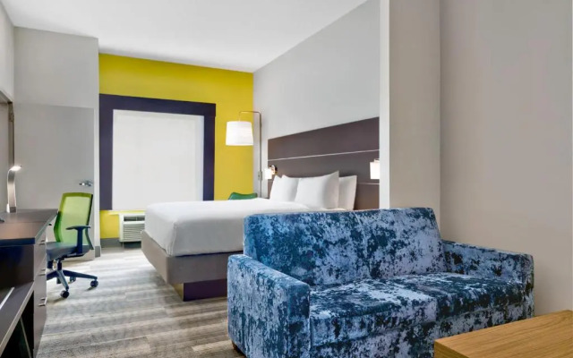 Holiday Inn Express Hotel & Suites Kansas City - Grandview