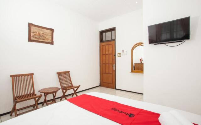 RedDoorz near Sanan Malang