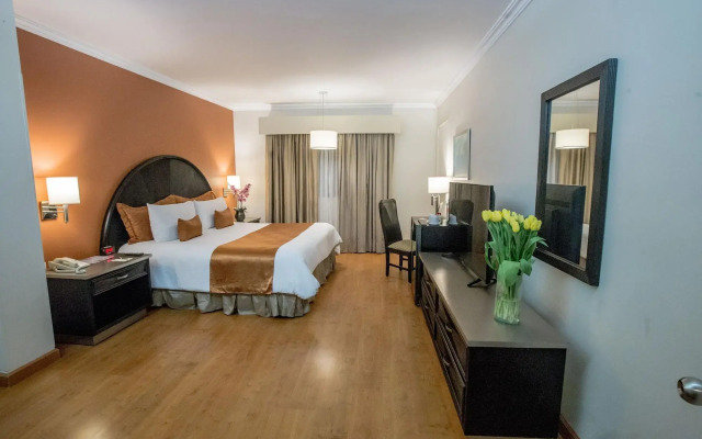 Hotel Plaza de Oro