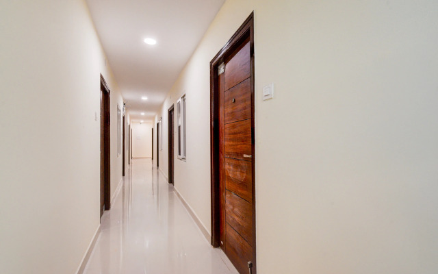 Super Townhouse Kukatpally North Formerly Munagala Arcade