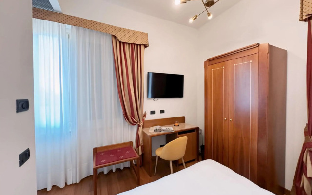 Rechigi Park Hotel