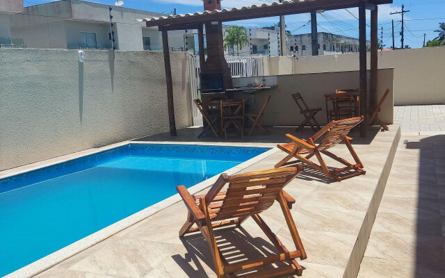 2 suítes c/ Ar, Piscina, Churrasqueira, 500mt Mar