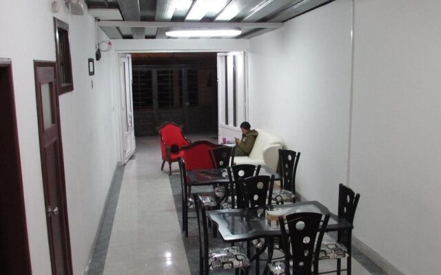 Hotel Chandelier Park