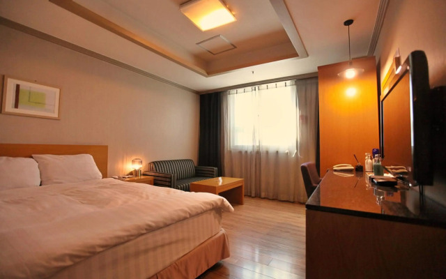 Changwon AT Business Hotel