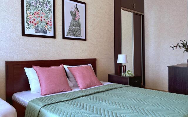 Уютная квартира на Бродвее с балконом