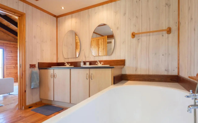 63 Milkwood