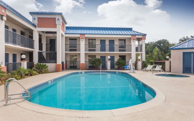 Days Inn Chiefland