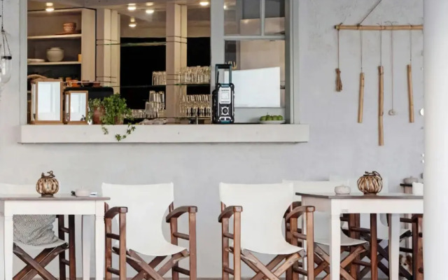 Thalia Apartments