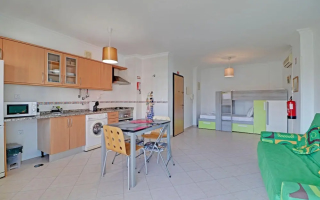 Arma O DE Pera Central by Homing