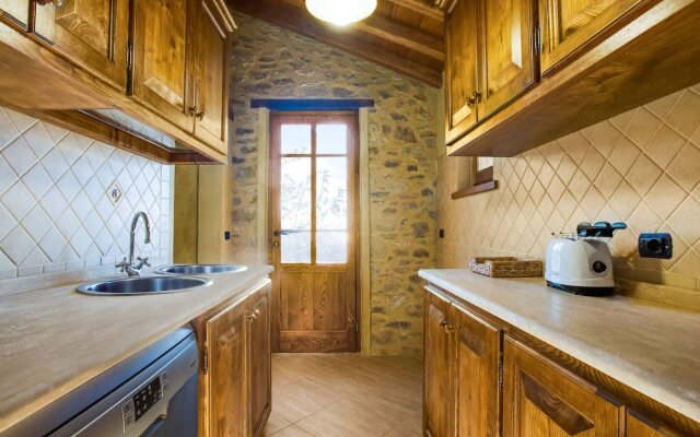 Cosy Holiday Home in Metato With Swimming Pool