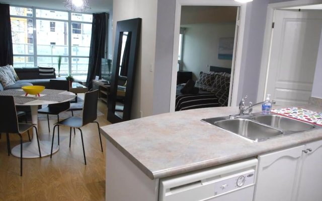 Great 1BR Condo in the Heart of the City