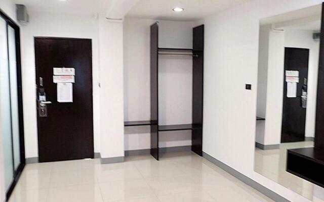 Izen Pure Budget Hotel & Residences