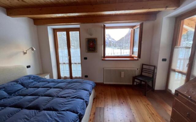 Una finestra sul Monte Rosa