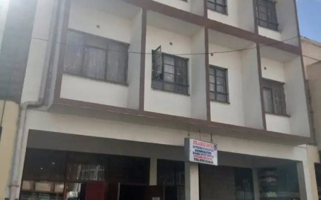 Sir James Hotel
