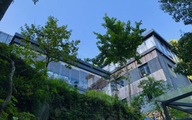 Xinchang Shangshitang Tianmu Mountain Residence