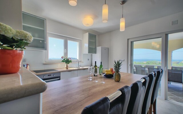 Awesome Home in Blato With Wifi and 6 Bedrooms