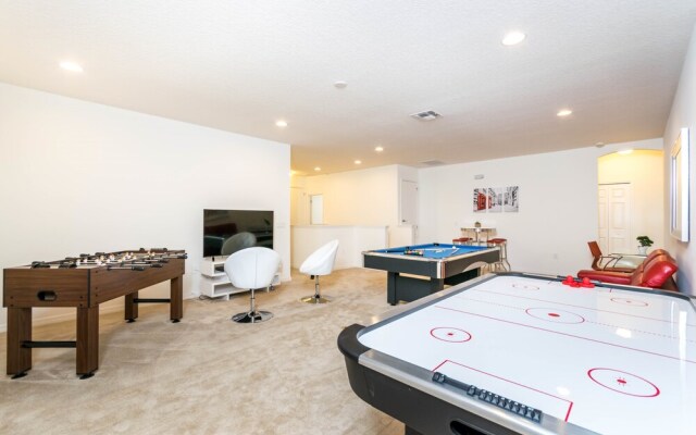 Solterra - 6140 Broad Oak Drive