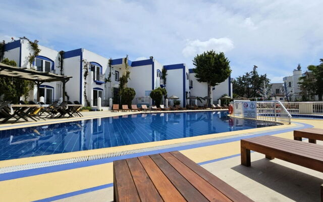 Serpina Hotel - Adults Only