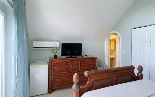 Shangri-La Boutique Bed & Breakfast