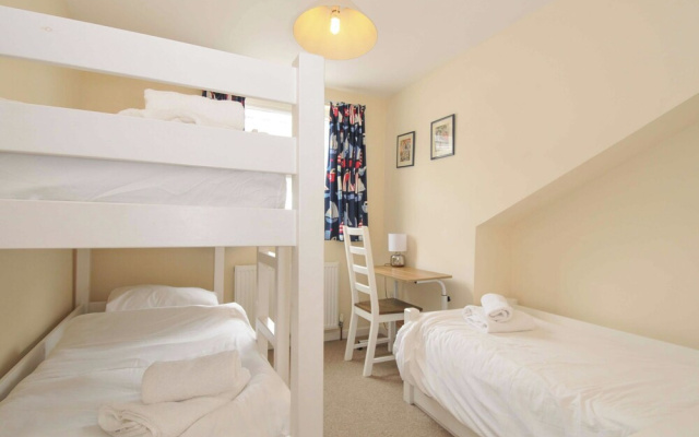 9 Slipway Cottages