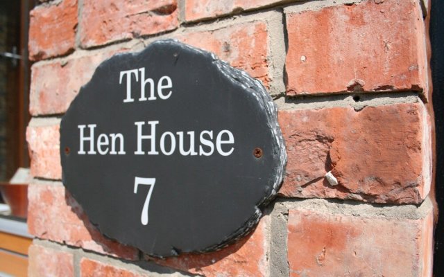 The Hen House 10065