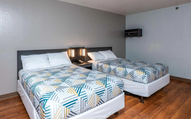 Motel 6 New Haven - Branford, CT